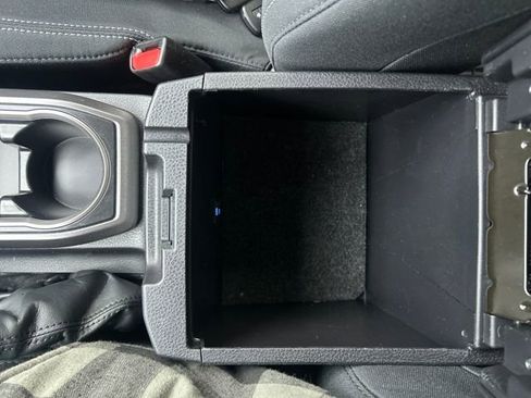 Used 2023 Toyota Tacoma TRD Off-Road image 25