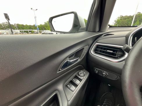 Used 2022 Chevrolet Equinox LT AWD/4WD image 18