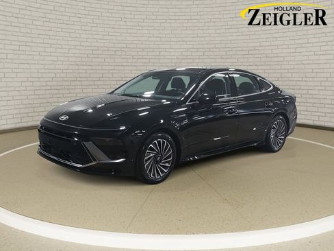 Used 2025 Hyundai Sonata Limited image 1