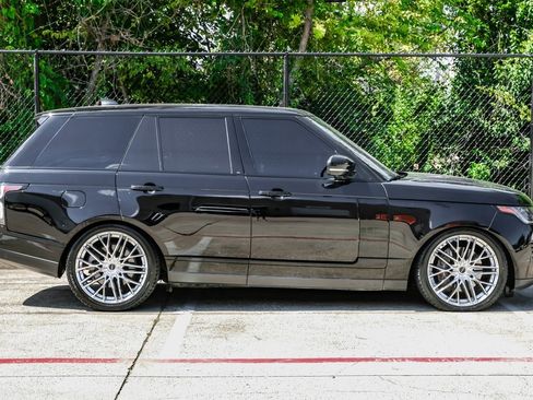 Used 2019 Land Rover Range Rover Supercharged image 11