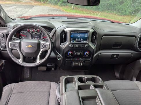 Used 2021 Chevrolet Silverado 1500 LT AWD/4WD image 25