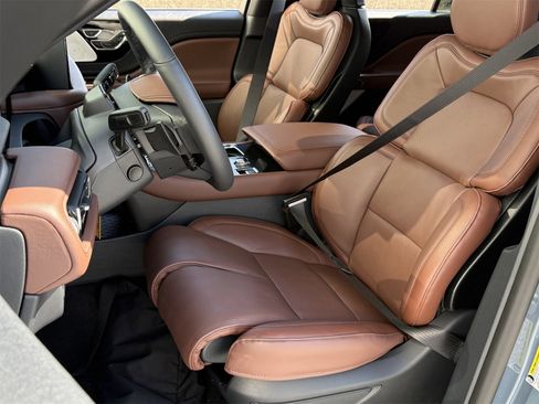 New 2026 Lincoln Aviator Reserve image 27