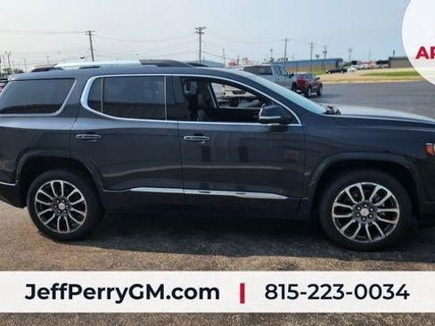 Used 2021 GMC Acadia Denali w/ Denali Ultimate Package AWD/4WD image 4
