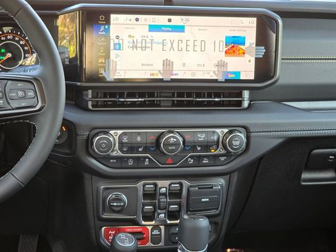 New 2026 Jeep Gladiator Willys AWD/4WD image 27