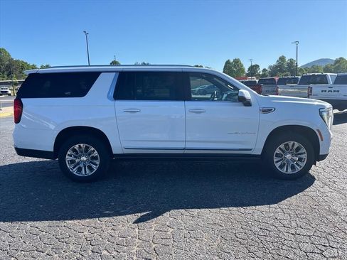 Used 2026 GMC Yukon XL Denali w/ Sun & Power Step Package AWD/4WD image 9