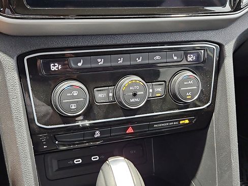 Used 2023 Volkswagen Atlas SE w/ Black Wheel Package FWD image 22