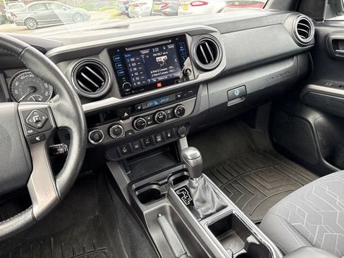 Used 2016 Toyota Tacoma TRD Sport AWD/4WD image 49