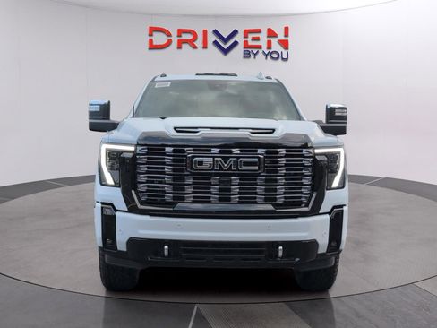 New 2026 GMC Sierra 3500 Denali Ultimate AWD/4WD image 8