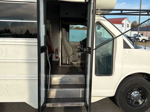 Used 2004 Chevrolet Express 3500 w/ School Bus Package image 11