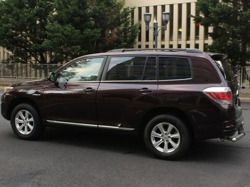 Used 2013 Toyota Highlander 4WD Hybrid image 7