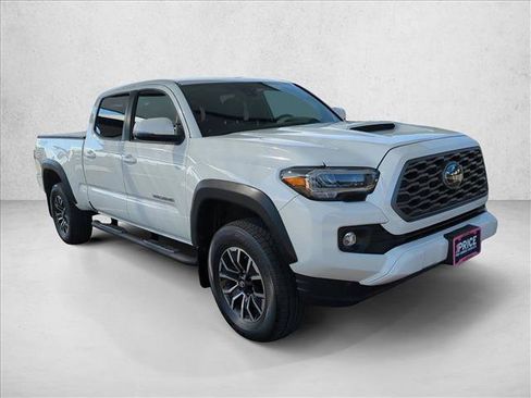 Used 2023 Toyota Tacoma TRD Sport image 3