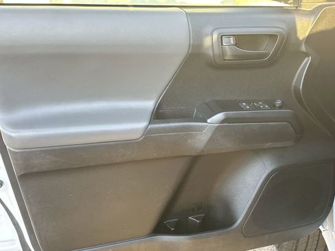 Used 2022 Toyota Tacoma SR image 14