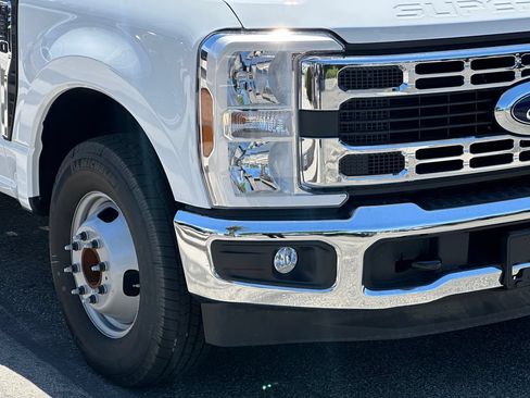 New 2025 Ford F350 XL w/ XL Chrome Package RWD image 12