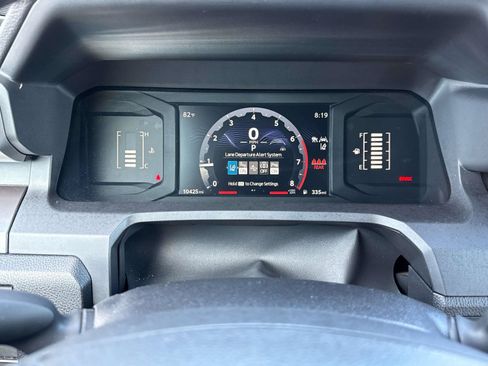 Used 2025 Toyota Tacoma SR5 AWD/4WD image 23