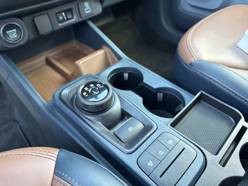 Used 2022 Ford Maverick Lariat w/ Lariat Luxury Package FWD image 27