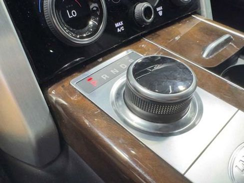Used 2021 Land Rover Range Rover P525 Westminster Edition LWB AWD/4WD image 28