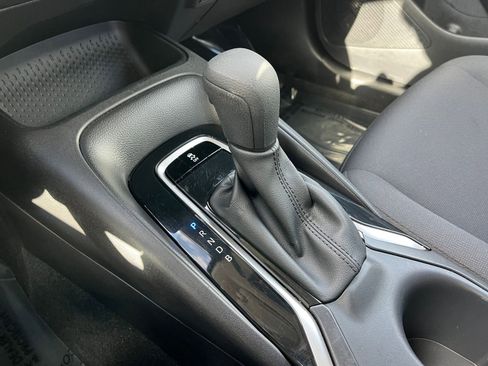 Used 2025 Toyota Corolla LE image 40