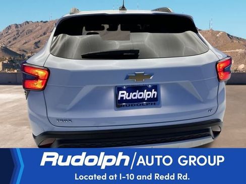 Used 2025 Chevrolet Trax LT image 4