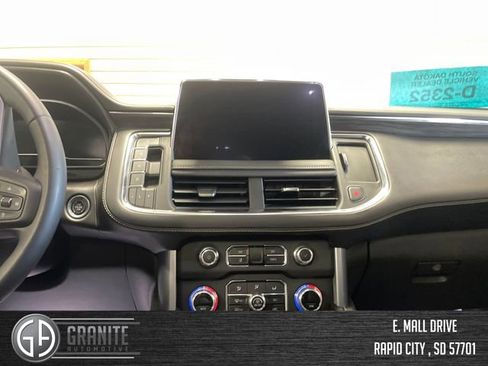 Used 2023 GMC Yukon SLT w/ SLT Luxury Package AWD/4WD image 18