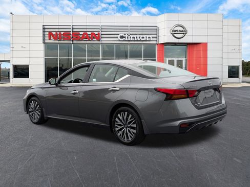 New 2025 Nissan Altima 2.5 SV image 5