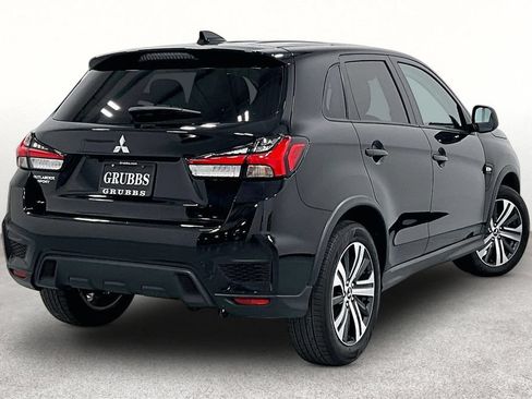 Used 2025 Mitsubishi Outlander Sport AWD image 2