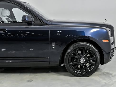 Used 2020 Rolls-Royce Cullinan image 15