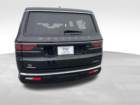 Used 2023 Jeep Wagoneer L Series II AWD/4WD image 25