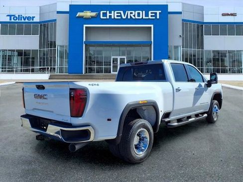 New 2026 GMC Sierra 3500 SLE w/ SLE Value Package image 6