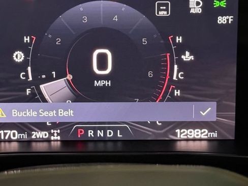 Used 2023 GMC Canyon AT4 w/ Technology Package AWD/4WD image 17