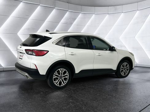 Used 2022 Ford Escape SEL w/ Technology Package FWD image 4