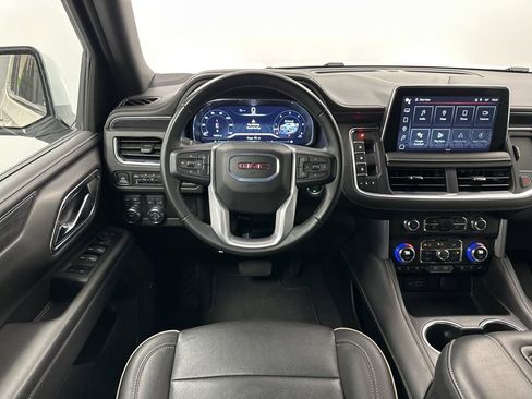 Used 2024 GMC Yukon SLT image 38