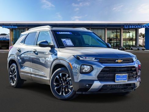 Used 2023 Chevrolet TrailBlazer LT FWD image 1