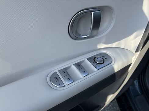 Used 2024 Hyundai Ioniq 5 SE image 17