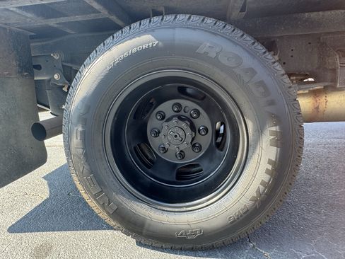 Used 2021 RAM 3500 Tradesman w/ Chrome Appearance Group AWD/4WD image 18