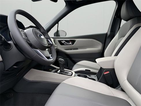 New 2025 Subaru Forester Limited image 12