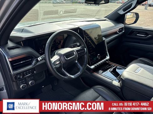 Used 2025 GMC Yukon Denali image 12