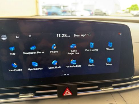 Used 2024 Hyundai Elantra SEL w/ Convenience Package image 23