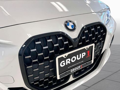 Used 2023 BMW 430i Coupe w/ M Sport Package RWD image 27