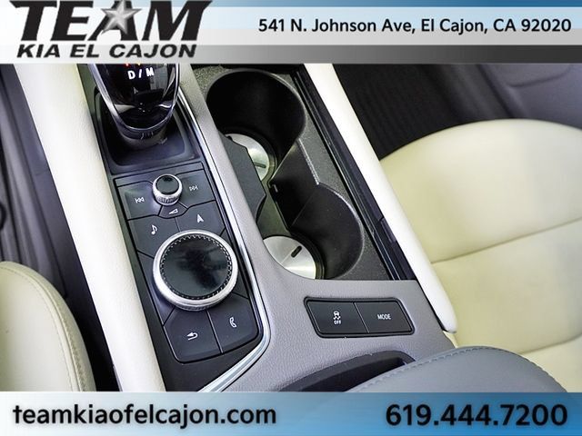 Used 2023 Cadillac XT6 Premium Luxury w/ Technology Package FWD image 32
