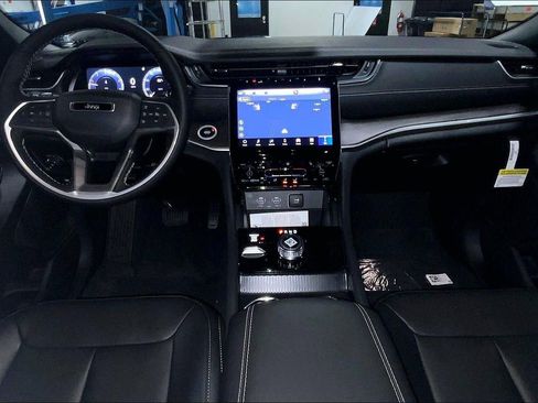 New 2025 Jeep Grand Cherokee L Limited w/ Trailer Tow Package image 13