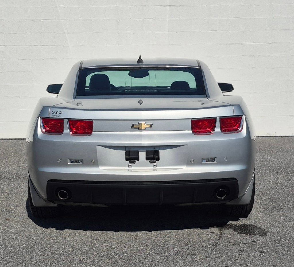 Used 2011 Chevrolet Camaro LT RWD image 10