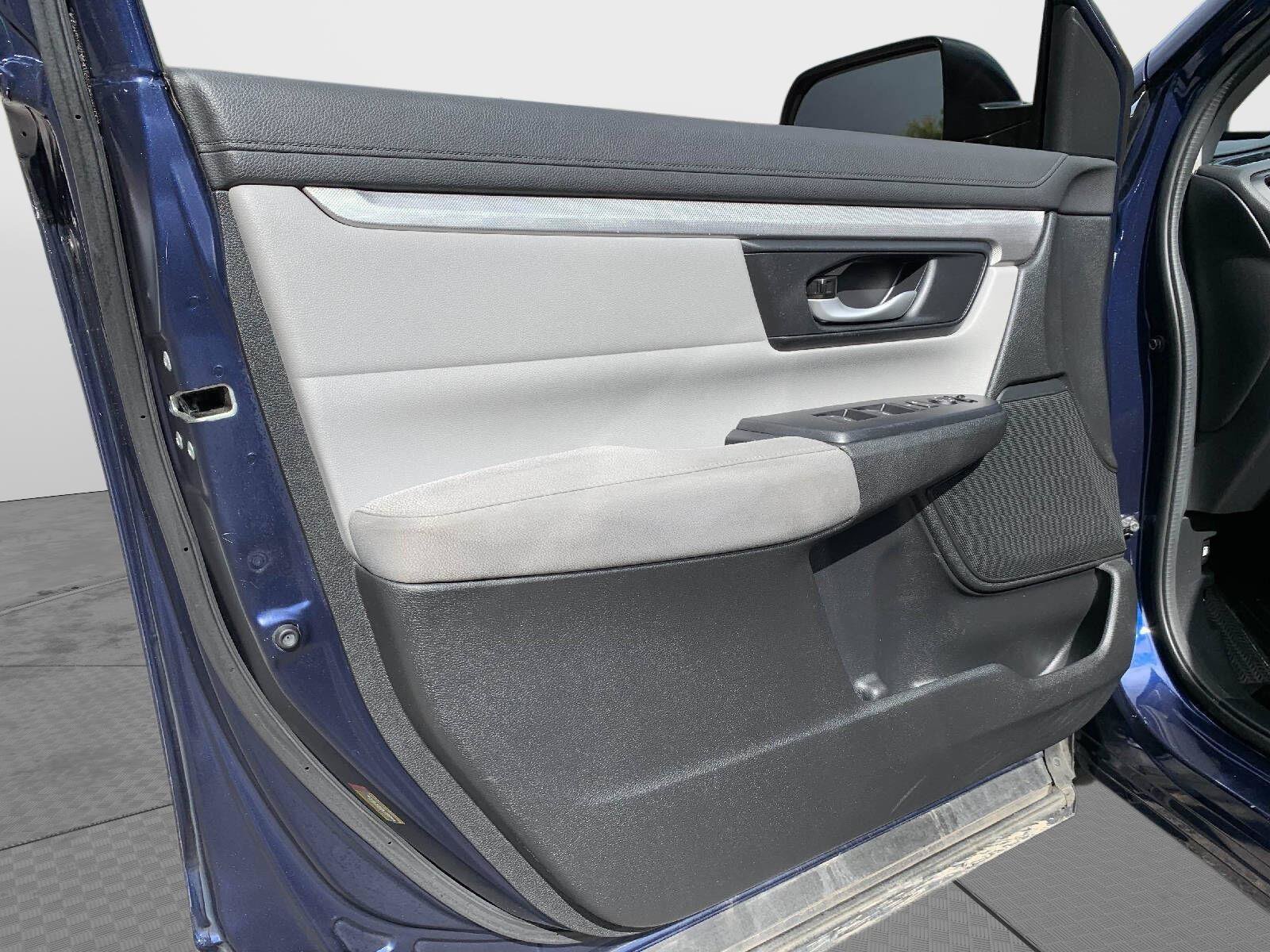 Used 2019 Honda CR-V LX image 11