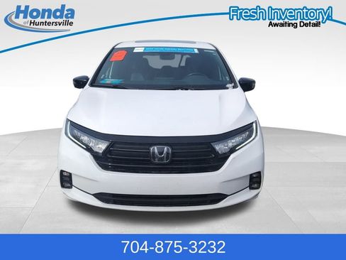 Used 2024 Honda Odyssey Sport image 3