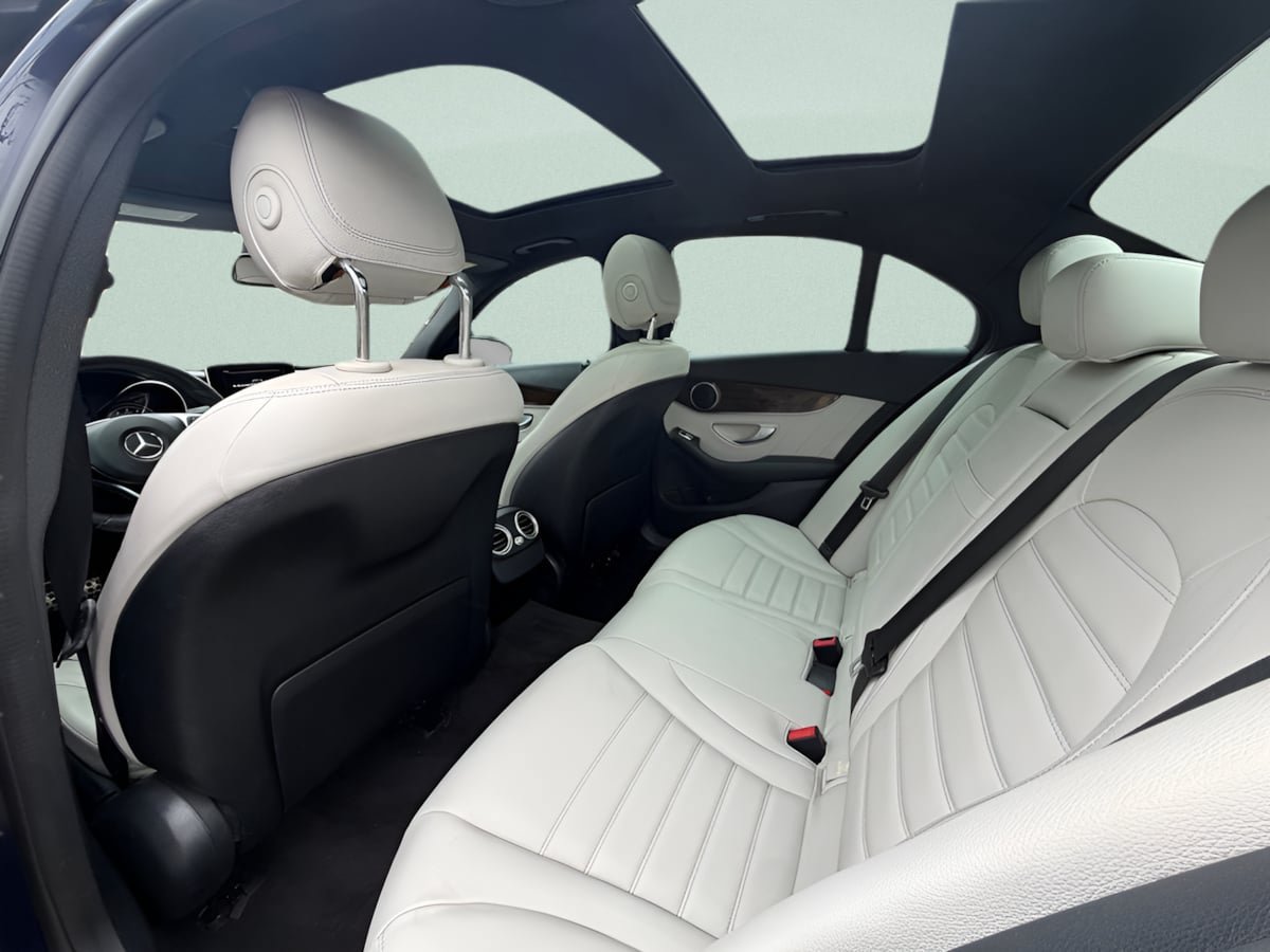 Used 2018 Mercedes-Benz C 300 4MATIC Sedan image 17