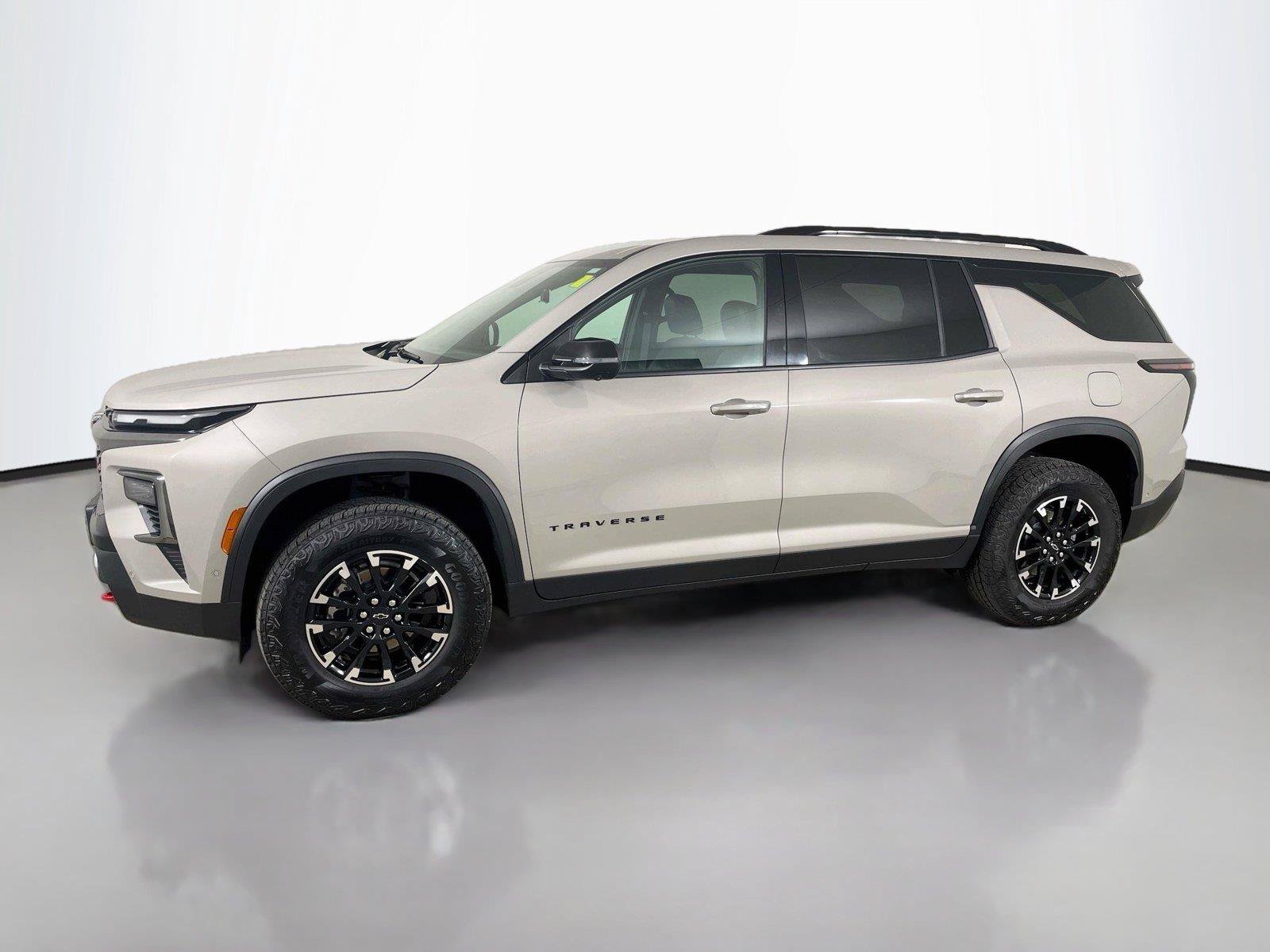Used 2026 Chevrolet Traverse Z71 w/ Enhanced Driving Package AWD/4WD image 8