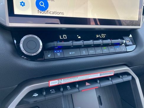 New 2026 Toyota Tundra Limited AWD/4WD image 25
