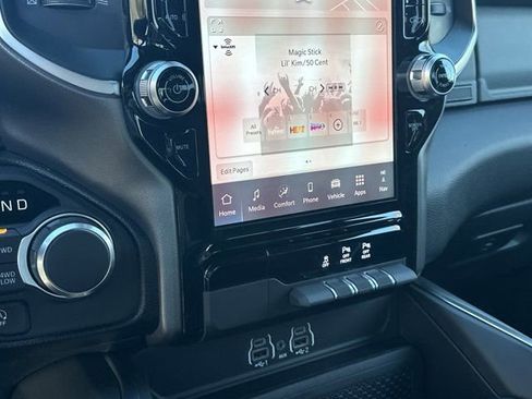 New 2026 RAM 1500 4x4 Crew Cab image 26