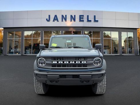 New 2025 Ford Bronco w/ Sasquatch Package image 2