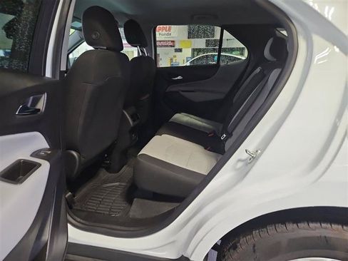 Used 2023 Chevrolet Equinox LT w/ Driver Convenience Package AWD/4WD image 7