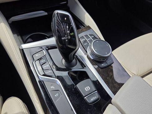 Used 2017 BMW 530i RWD image 22